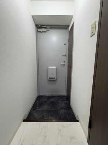 INOVE札幌南4条の玄関