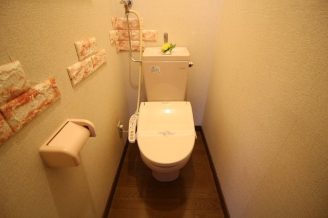 札幌市西区西野八条４丁目のハイツのトイレ