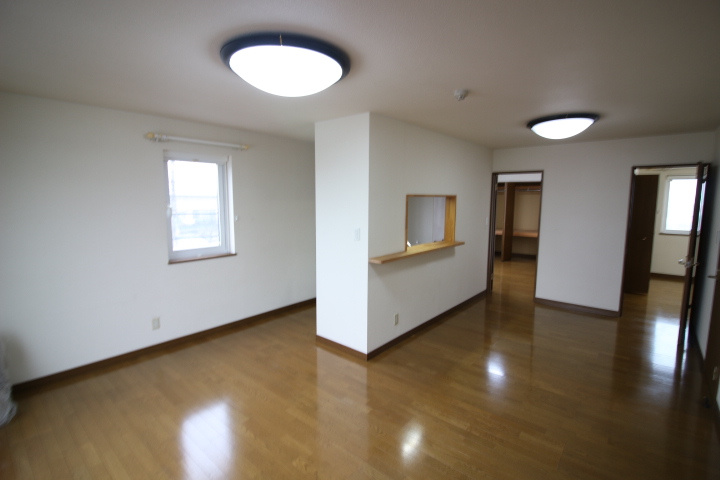 札幌市西区西野八条４丁目のハイツの居間・リビング