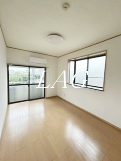 【居間・リビング】 | サンハイツ | 洋室のお部屋です。