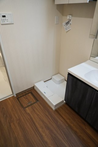 モンテヴェルデ神楽坂弐番館の洗面所|洗濯機置場です