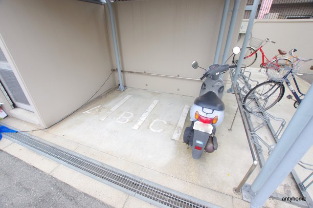 ルシェル福島　仲介手数料無料の駐車場