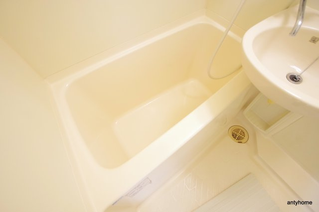 ルシェル福島　仲介手数料無料の浴室