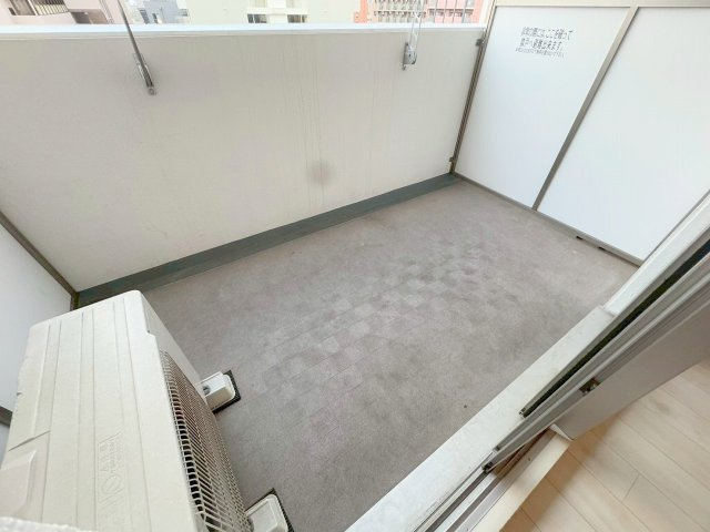 スプランディッド新大阪3のバルコニー