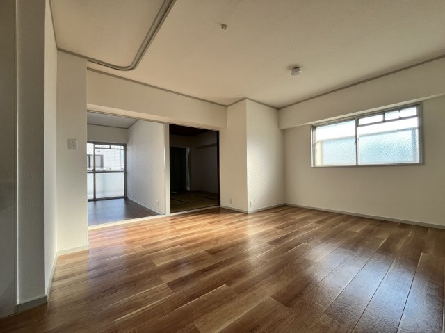 【居間・リビング】芦屋精道スカイハイツ