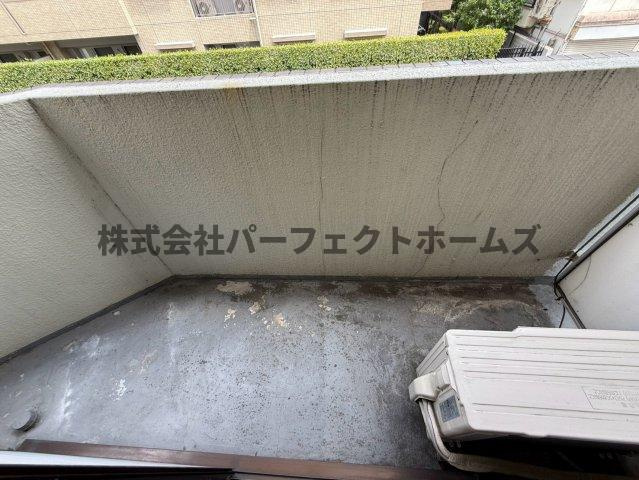 サンライズ枚方のバルコニー|陽当たり良好なバルコニーです