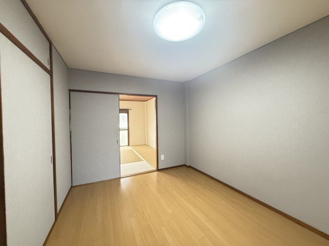 【洋室】 | 西林マンション