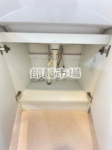 クレヴィスタ浅草の洗面所|下部収納