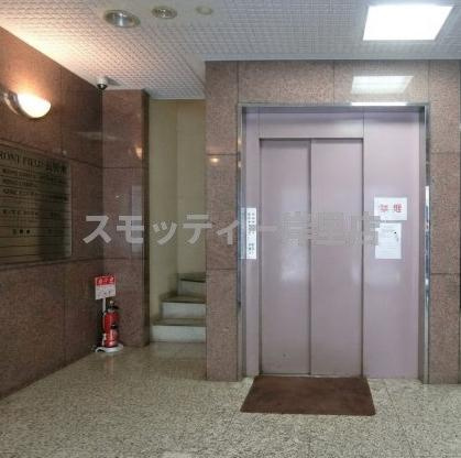 FRONT FIELD長居東のロビー