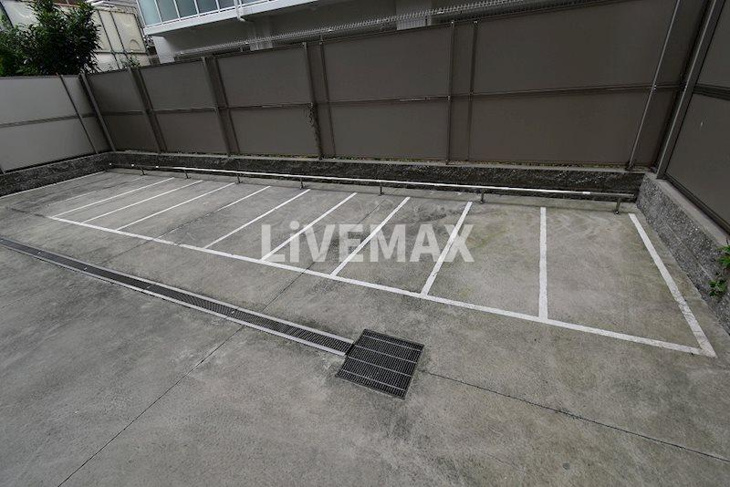 バイク置場 