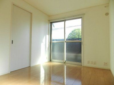 メゾンＳuzuの洋室