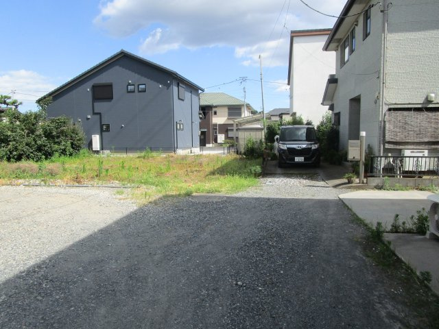 桶川市泉　売地の前面道路含む現地写真