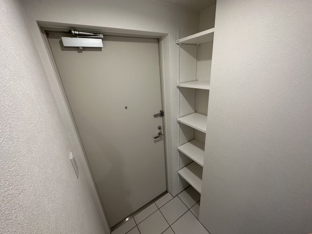 ＧＲＡＮ ＰＡＳＥＯ等々力の玄関|収納もある玄関です