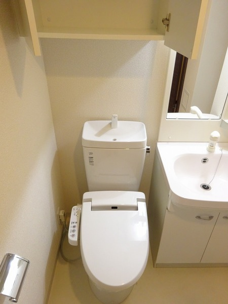 ＧＥＮＯＶＩＡ中野野方ｇｒｅｅｎ　ｖｅｉｌのトイレ|ゆったりとした空間のトイレです