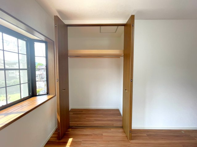 ◆２０２６年６月リフォーム済み◆地下鉄「小野」駅まで徒歩１３分◆伏見区醍醐切レ戸町の洋室|洋室収納スペース