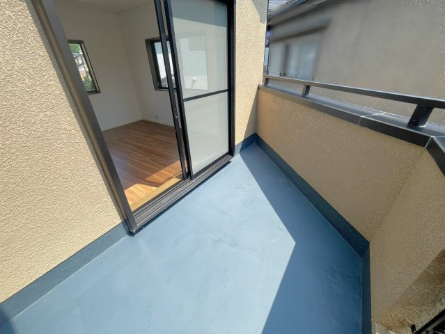◆２０２６年６月リフォーム済み◆地下鉄「小野」駅まで徒歩１３分◆伏見区醍醐切レ戸町のバルコニー|バルコニー