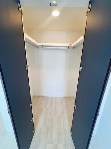尼崎市杭瀬北新町１丁目のアパートの収納