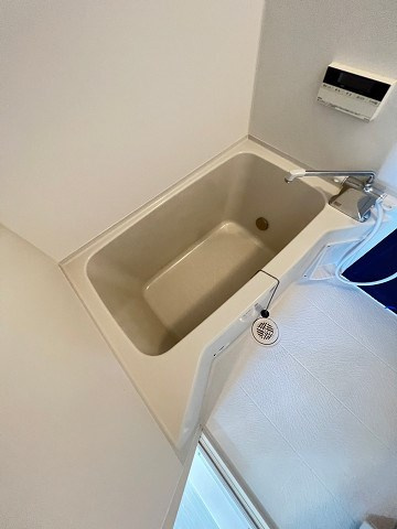尼崎市杭瀬北新町１丁目のアパートの浴室