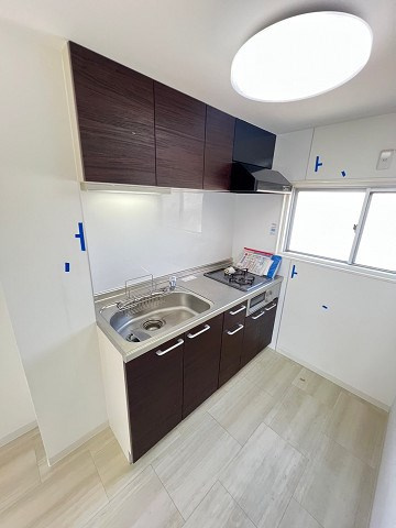 尼崎市杭瀬北新町１丁目のアパートのキッチン