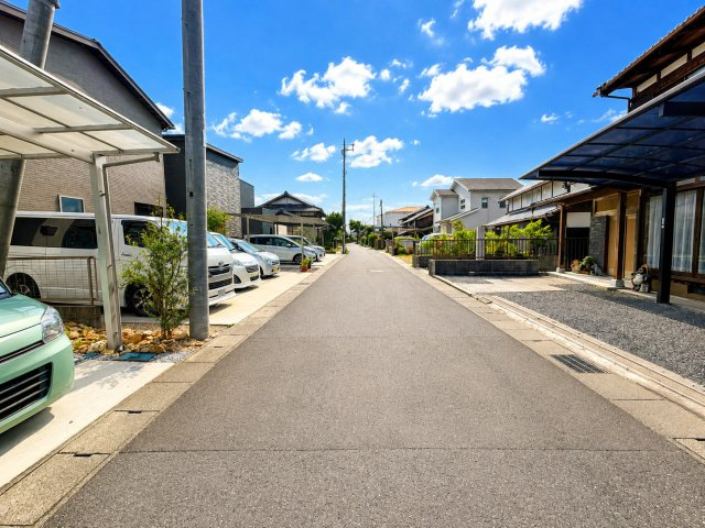 栗東市小野の前面道路含む現地写真|前面道路含む現地写真です