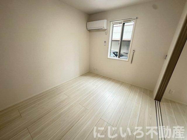 フィオーレガーデン阿南の洋室