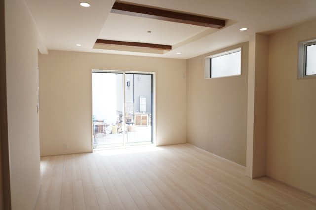 草加市新善町 新築分譲住宅 全8棟 6号棟の居間・リビング