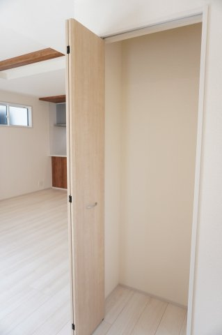 草加市新善町 新築分譲住宅 全8棟 6号棟の収納
