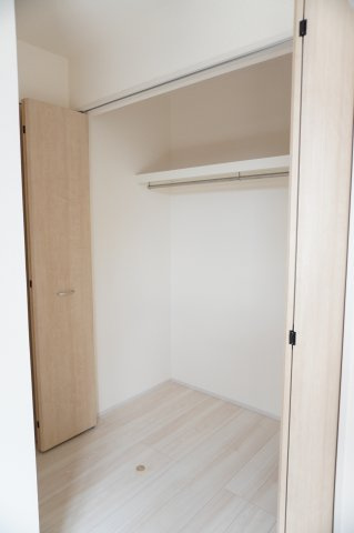 草加市新善町 新築分譲住宅 全8棟 6号棟の収納