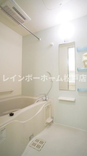 ファイン　ヴィレッジ　【仲介手数料：50％OFF】対象物件！の浴室