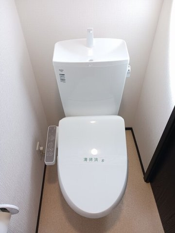 【トイレ】 | レジデンス西下台 | ゆったりとした空間のトイレです