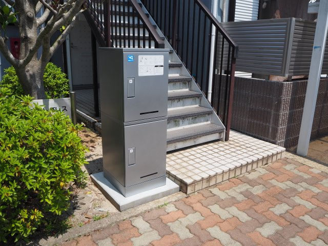 イージストパレスのその他共用部分|宅配ボックス