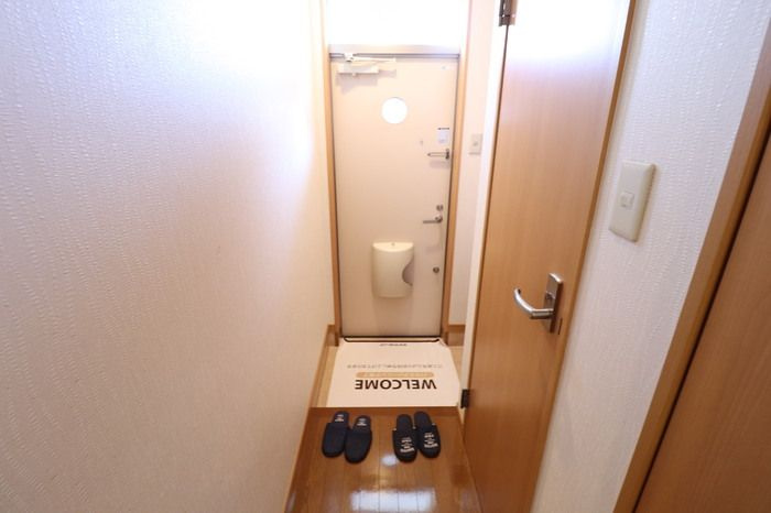 フォーナインの玄関