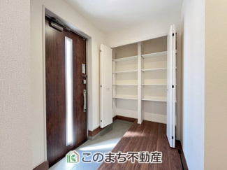 【玄関】 | LievleGarden.S下妻下妻丙　 | 同社施工物件写真。※建具やフローリング、その他仕様が異なる場合がございます。
