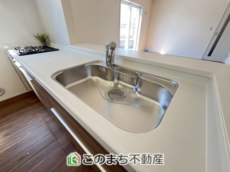 【キッチン】 | LievleGarden.S下妻下妻丙　 | 同社施工物件写真。※建具やフローリング、その他仕様が異なる場合がございます。