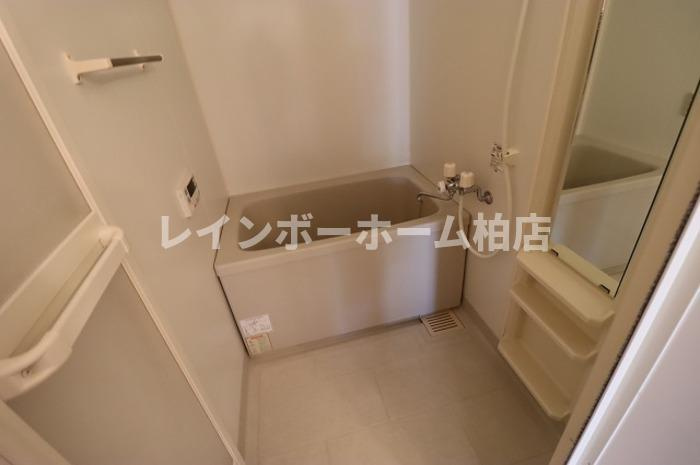 仲介手数料（賃料の1.10ヵ月）の50％OFF対象物件！の浴室