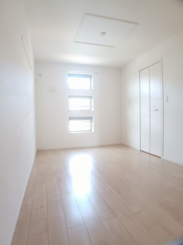 【内装】 | エルミタージュ　竹Ⅱ | 明るい室内です