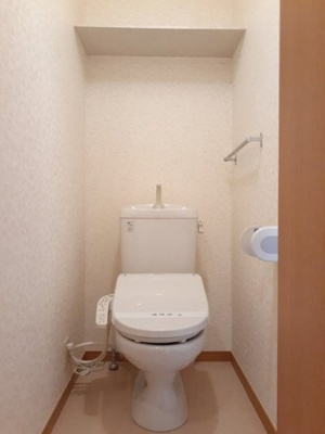 【トイレ】 | グレイシャス上田 | 落ち着いた色調のトイレです