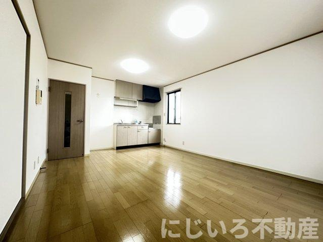 アビタシオン那賀川Aの居間・リビング