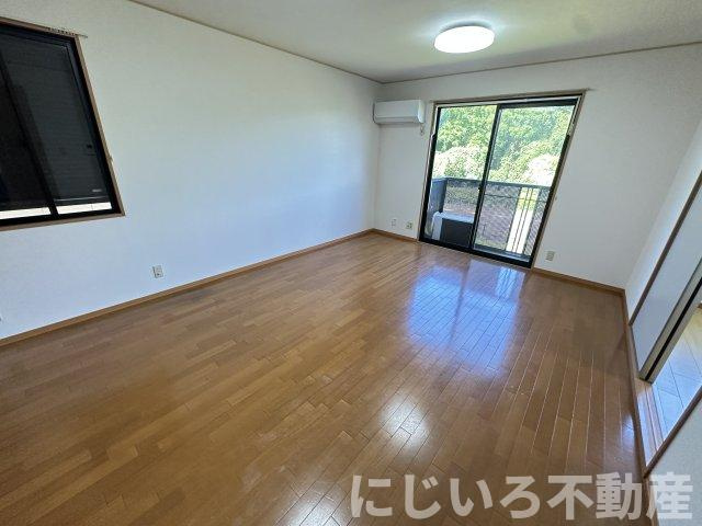 メゾンメールAの居間・リビング