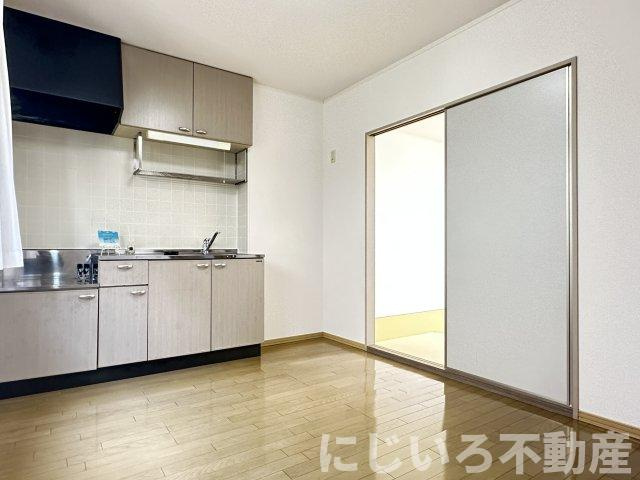 エスパシオ那賀川Bの居間・リビング