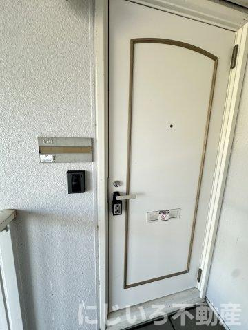 フレグランスAPの玄関