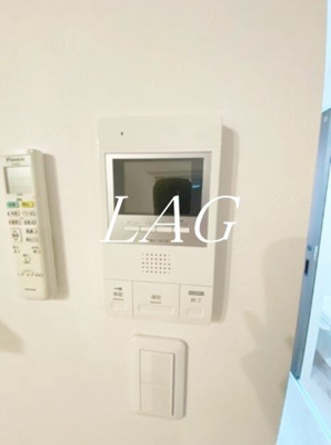 【セキュリティ】 | ルナ三軒茶屋 | モニター付インターホンです。
