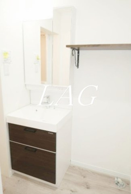 【設備】 | ルナ三軒茶屋 | 室内洗濯機置き場です。
