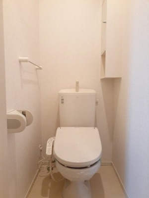 【トイレ】 | Ｃｏｓｔａ　Ｍｅｓａ　Ⅰ | ゆったりとした空間のトイレです