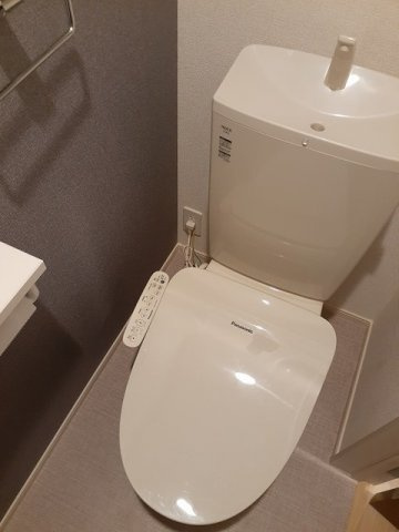 【トイレ】 | オラ長田町Ｂ | ゆったりとした空間のトイレです