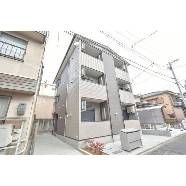 京都市東山区福稲上高松町のアパート