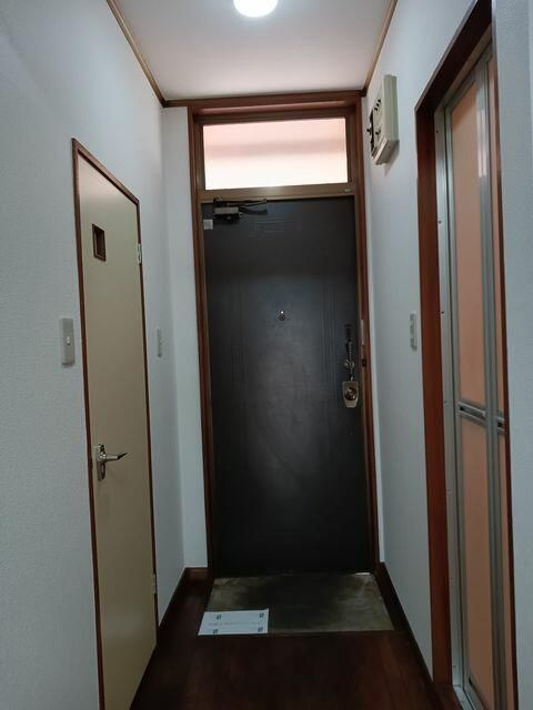 コーポ豊田の玄関