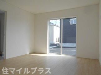 【居間・リビング】 | 郡山市安積町笹川新築一戸建て9棟 | ゆったりとした居間です