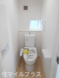 【トイレ】 | 郡山市安積町笹川新築一戸建て9棟 | 落ち着いたトイレです