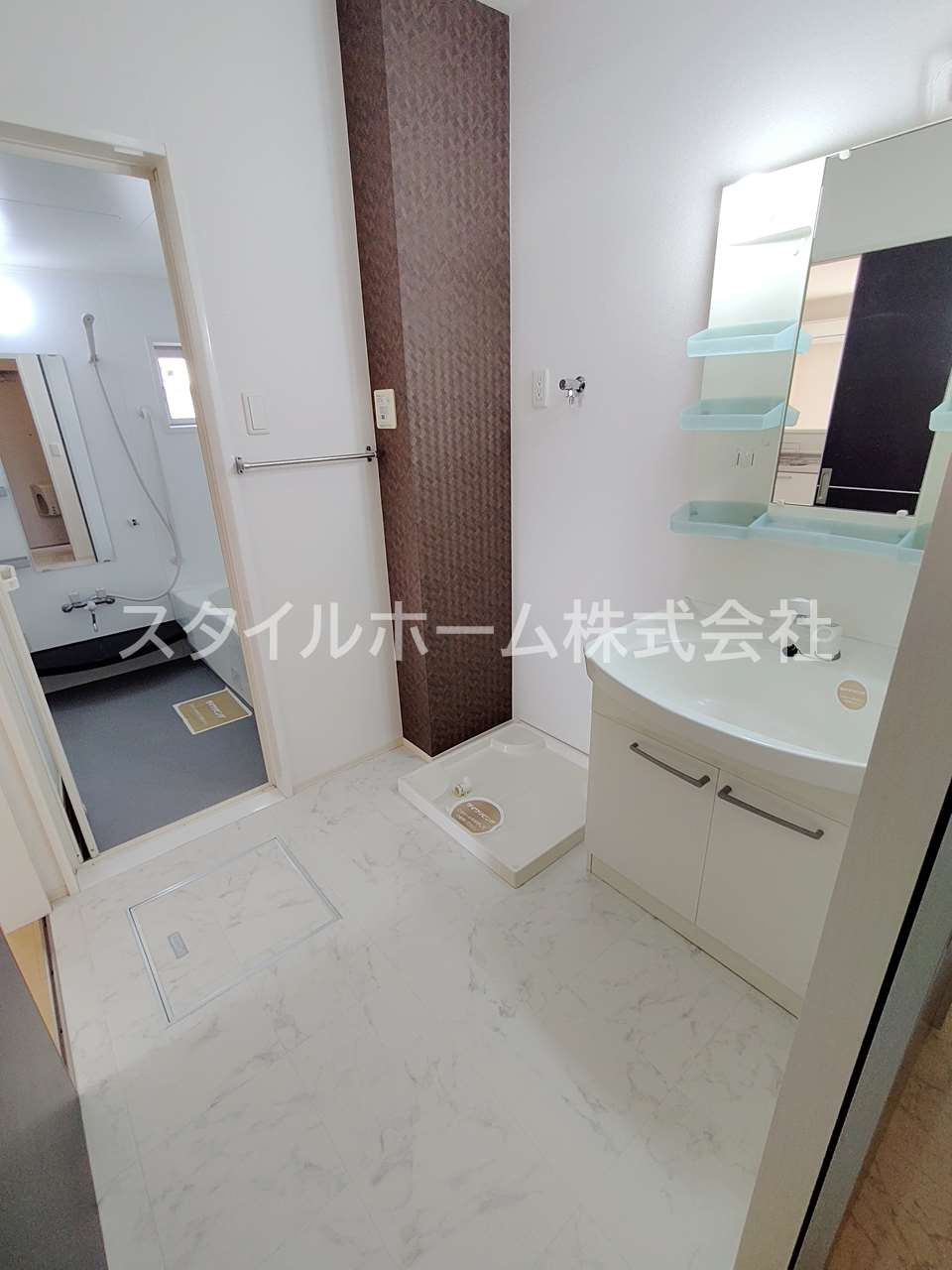 レジデンス芦原Ａ棟の洗面所|別部屋写真です。